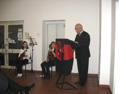 ausstellung1106.jpg (24574 Byte)