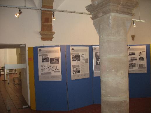 ausstellung1116.jpg (24334 Byte)